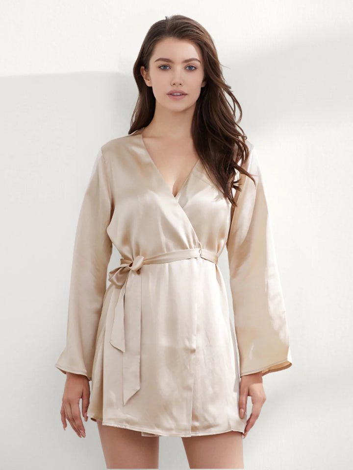 Noroki® - Kurzes Schlafgewand aus Seide für Damen