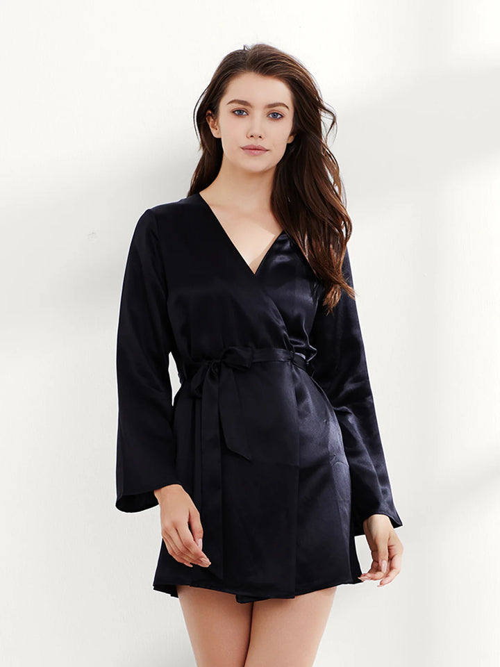 Noroki® - Kurzes Schlafgewand aus Seide für Damen